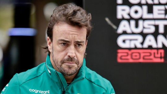 Aston Martin defende Alonso: "Nunca colocaria ninguém em perigo"