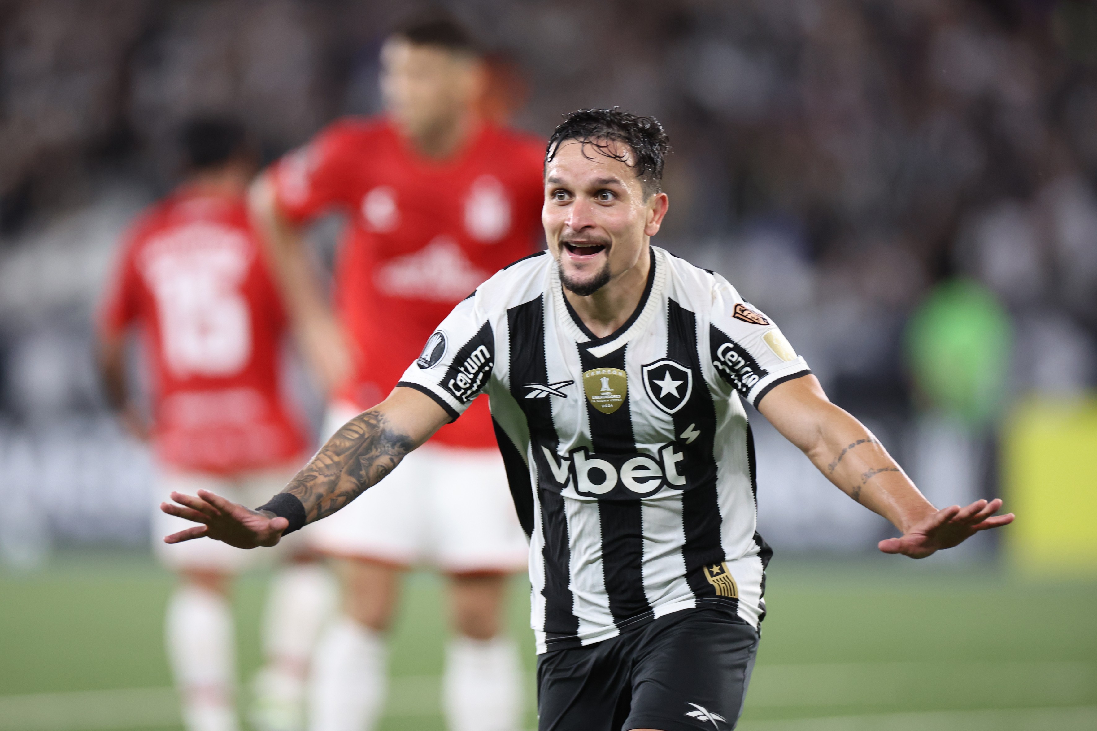 São Paulo negocia empréstimo de Artur, do Botafogo, no fechamento da janela