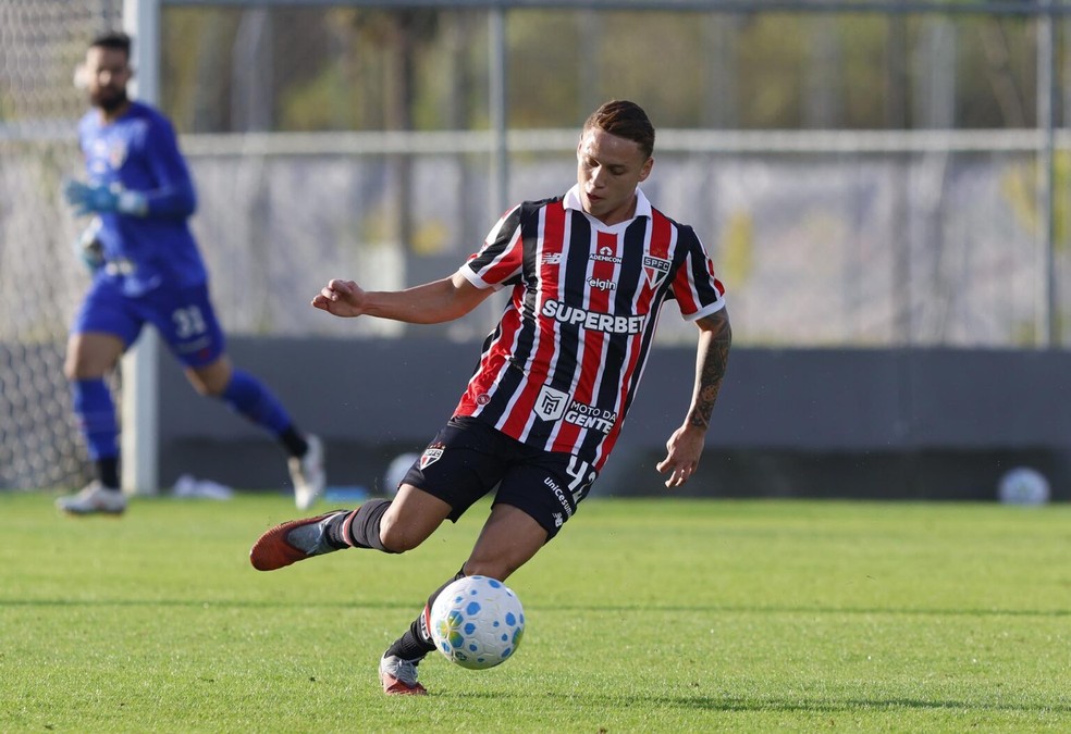 Maik em atividade pelo São Paulo durante a intertemporada do São Paulo