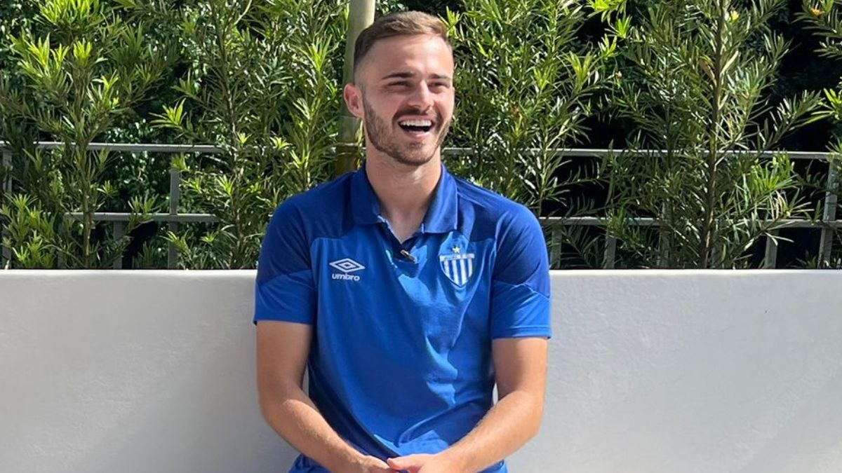 Autor de dois gols no clássico, Poveda afirma que está focado em manter ...