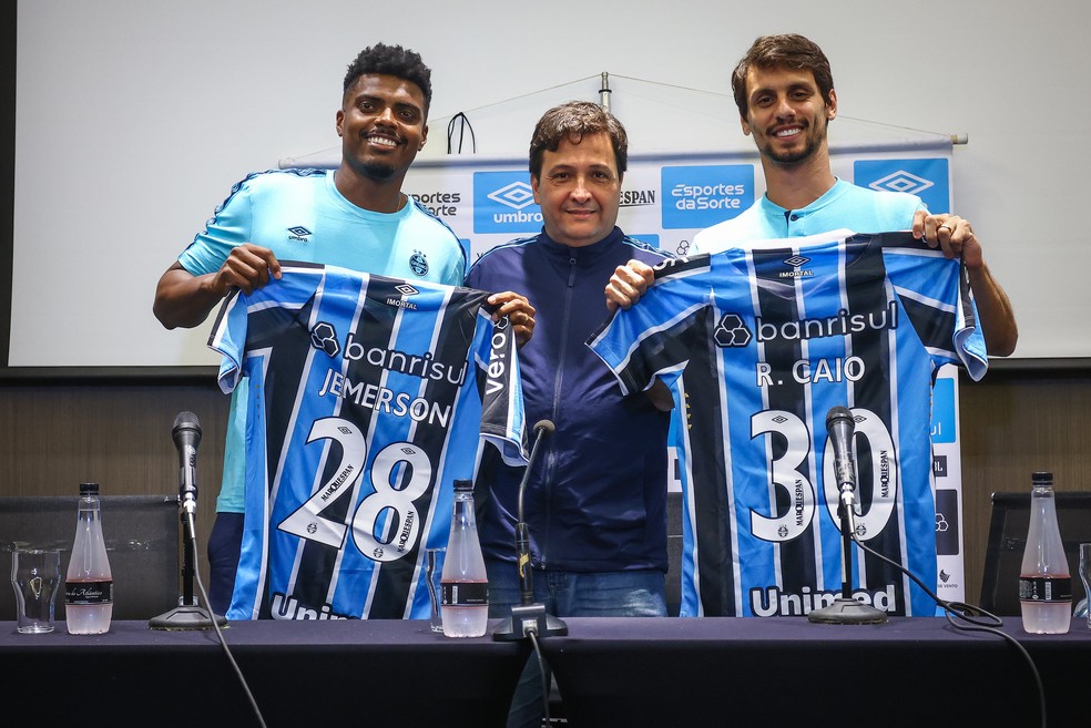 Jemerson e Rodrigo Caio no Grêmio — Foto: Lucas Uebel/Grêmio