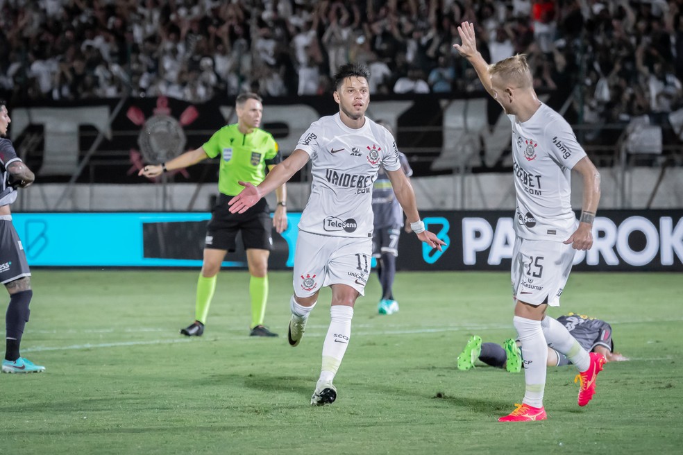 Romero chegou a 51 gols com a camisa do Corinthians — Foto: Fernando Teramatsu/AGIF