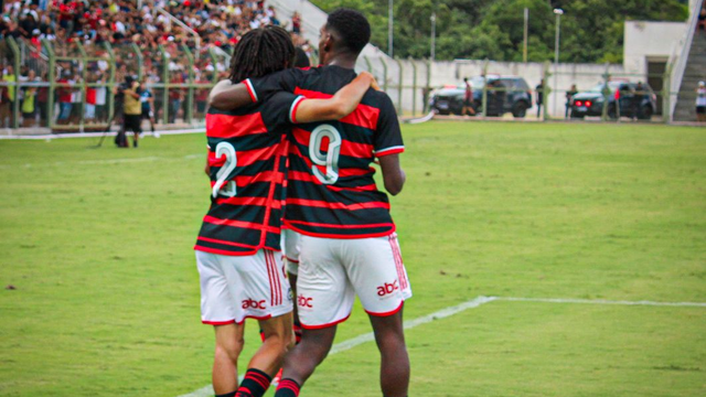 Flamengo estreia com vitória e goleada na Copinha 2025