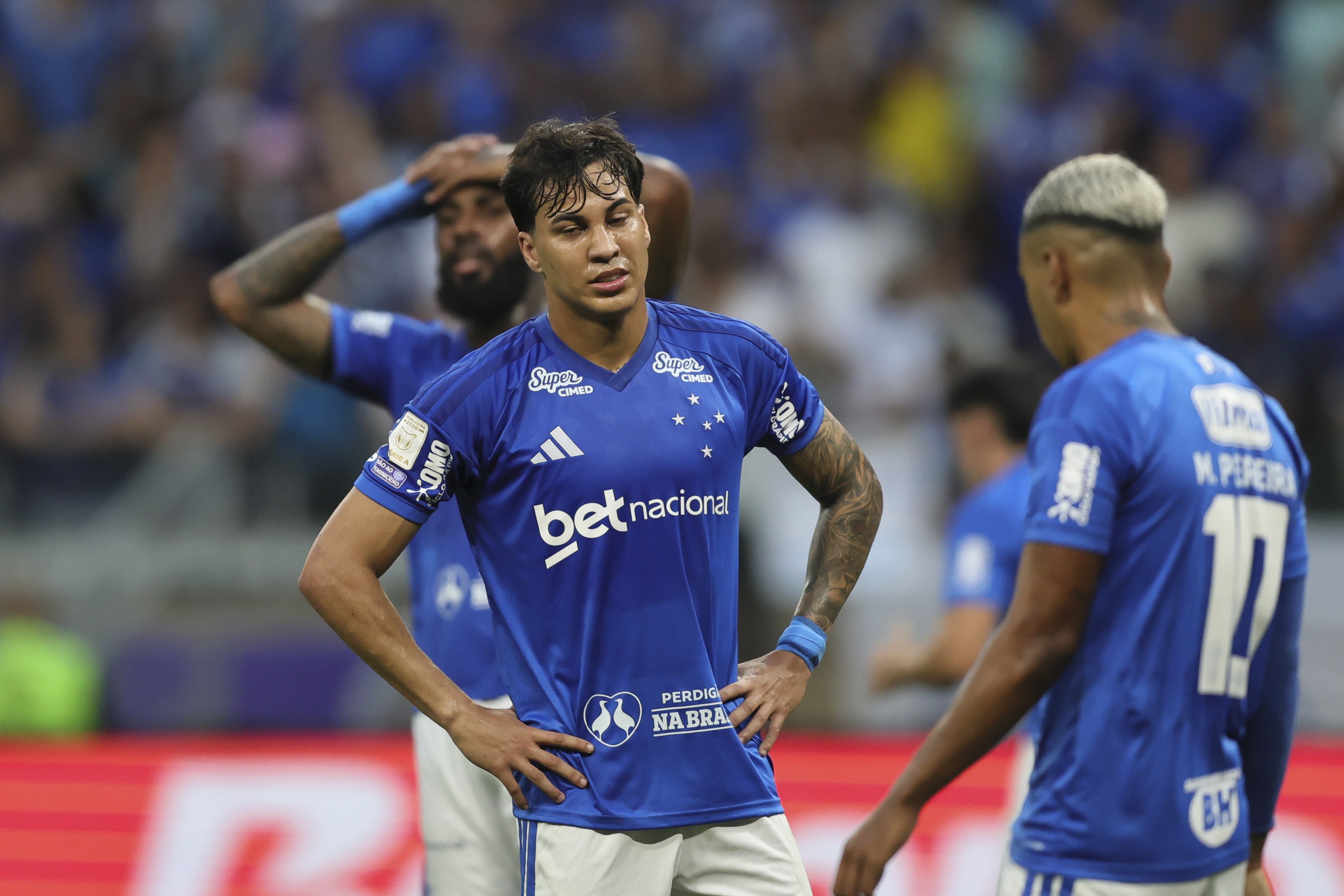 Romero reage à discussão entre Matheus Pereira e Kaio Jorge sobre pênalti no Cruzeiro