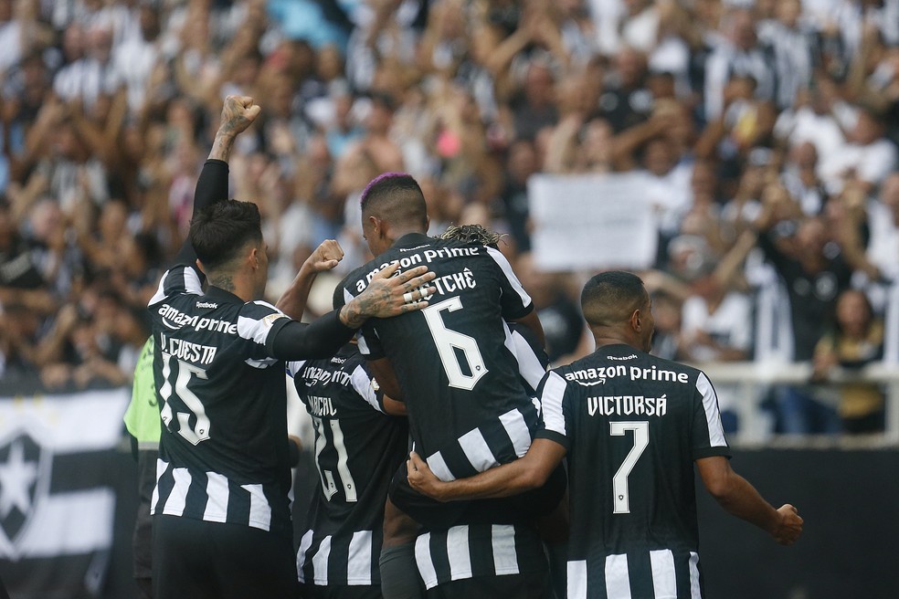 Botafogo negocia com Gabriel Brazão, goleiro da Inter de Milão, e Bastos,  zagueiro angolano, botafogo
