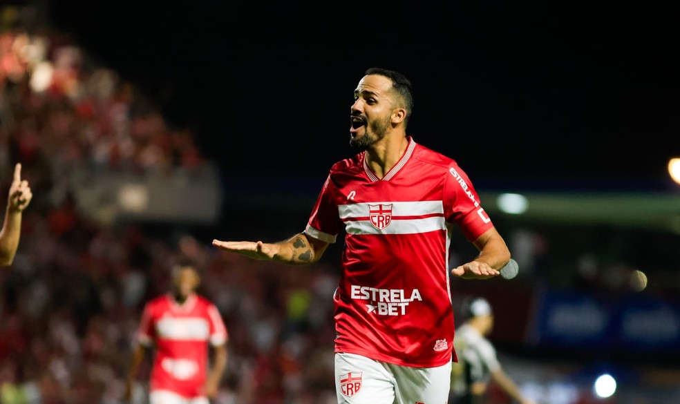 Anselmo Ramon fez mais de 60 gols pelo CRB — Foto: Ailton Cruz