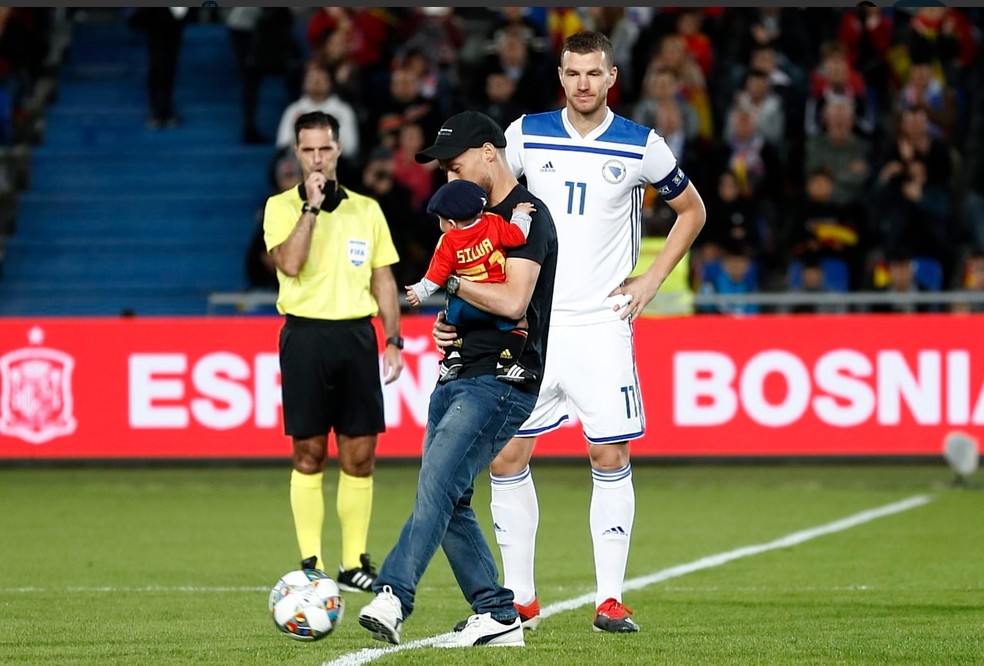 Inglaterra 1 x 2 Espanha: Com gol de brasileiro, Roja vence de virada em  estreia na Liga das Nações