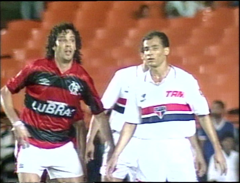 Duelo entre Flamengo e São Paulo pelo Campeonato Brasileiro, em 22/09/1993 — Foto: Reprodução