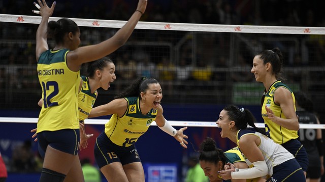 Seleção feminina comemora vitória contra Coreia do Sul na Liga das Nações