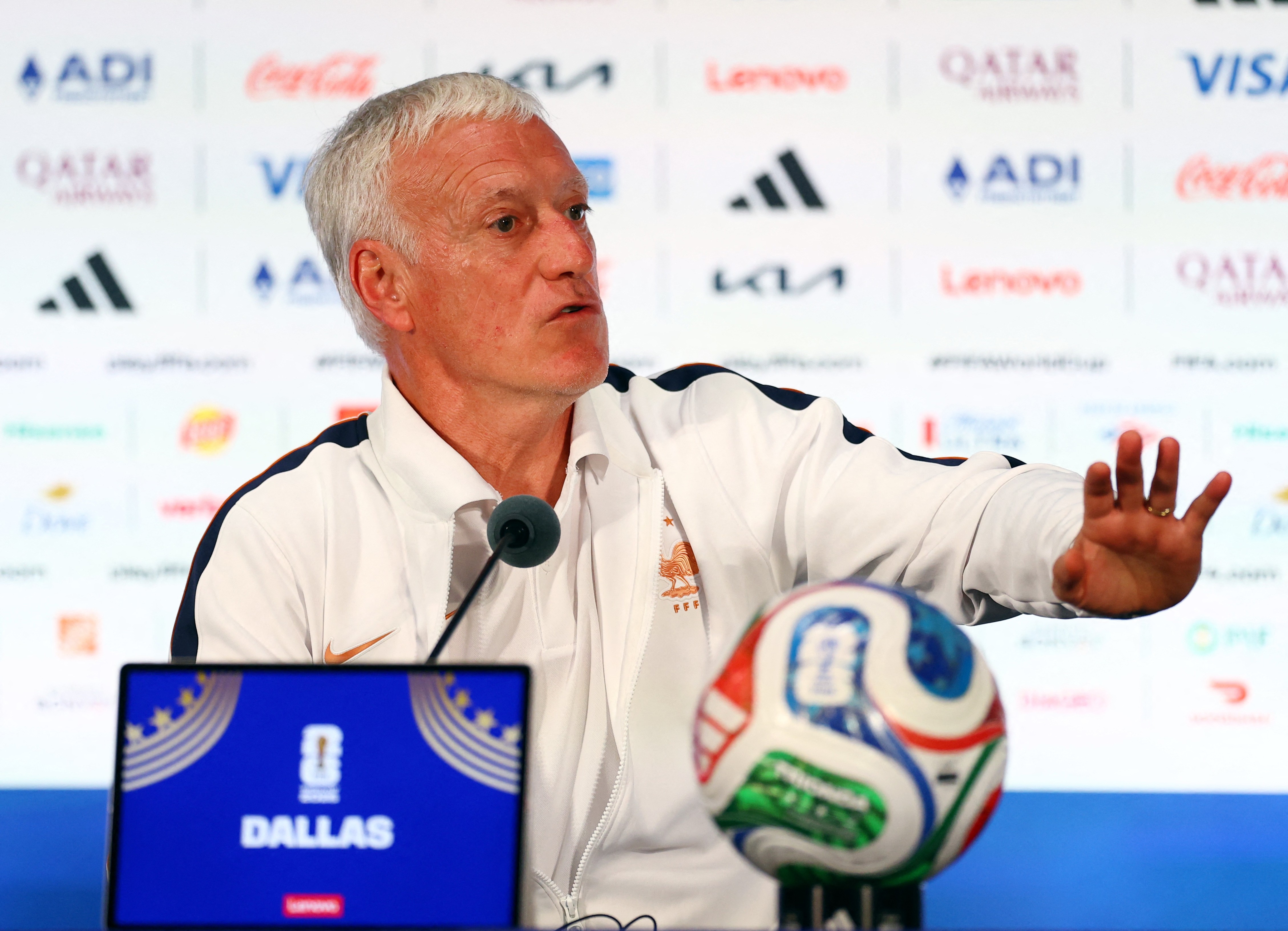 Técnico da França diz que Espanha é favorita em semifinal e não confirma mudança na escalação