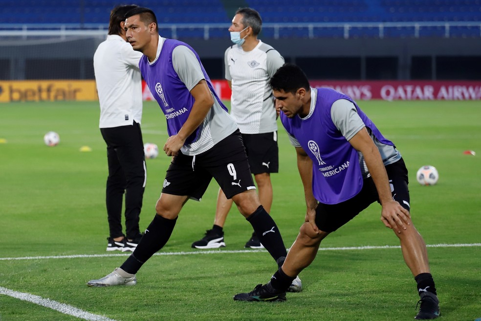 Oscar Cardozo está fora do jogo contra o Cruzeiro