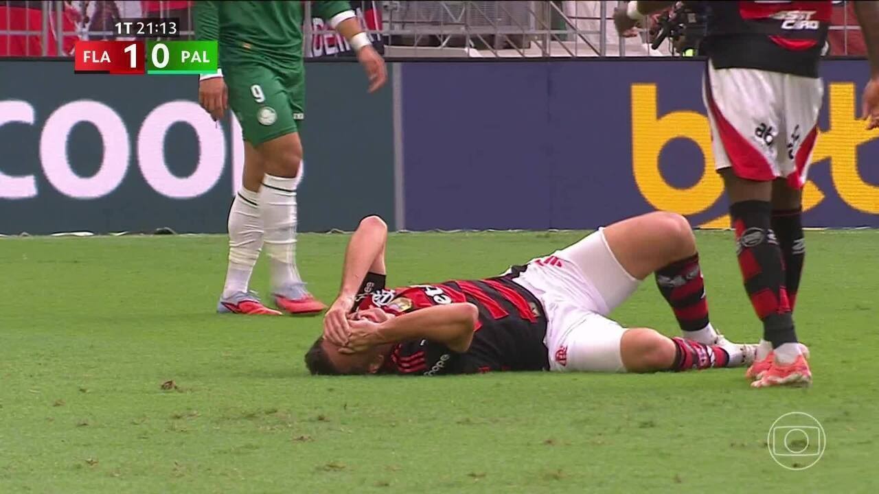 Léo Ortiz se machuca e Flamengo leva gol enquanto joga com um a menos