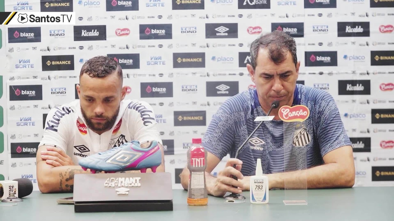 Confira a coletiva7games app de baixarFábio Carille e Guilherme após a derrota do Santos