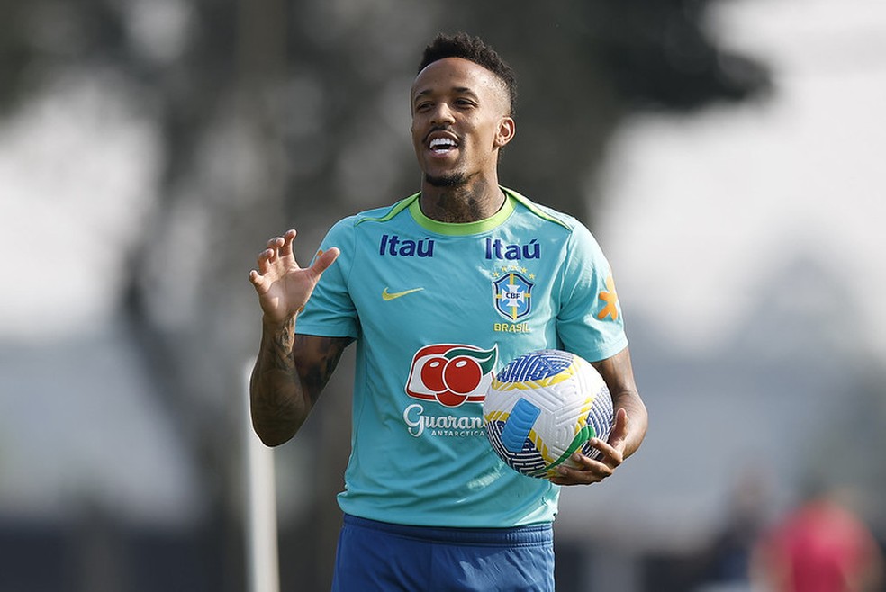 Éder Militão se machucou e foi cortado da seleção brasileira — Foto: Rafael Ribeiro / CBF