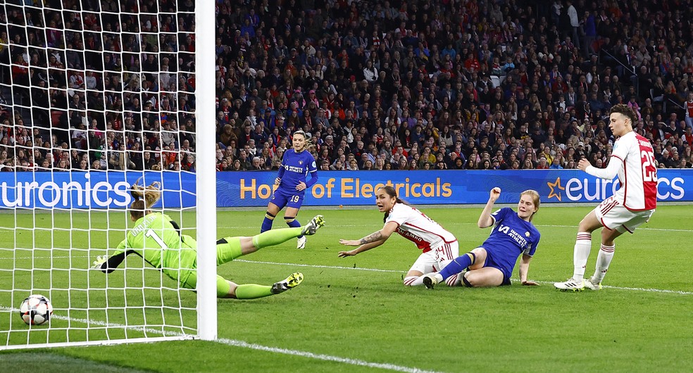 Assistir ajax x hotsell tottenham online gratis