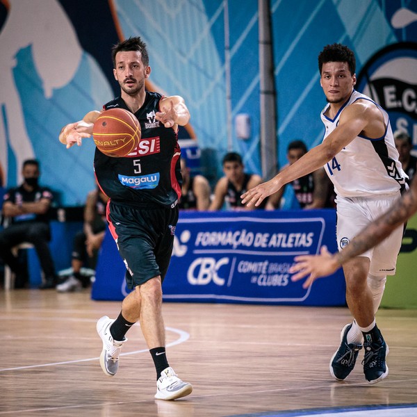 Sub-12 do Verdão bate Pinheiros e é campeão do Paulista de Basquete –  Palmeiras