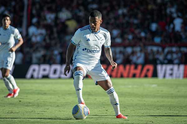 Cruzeiro fecha negociação de Arthur Gomes com clube da Rússia