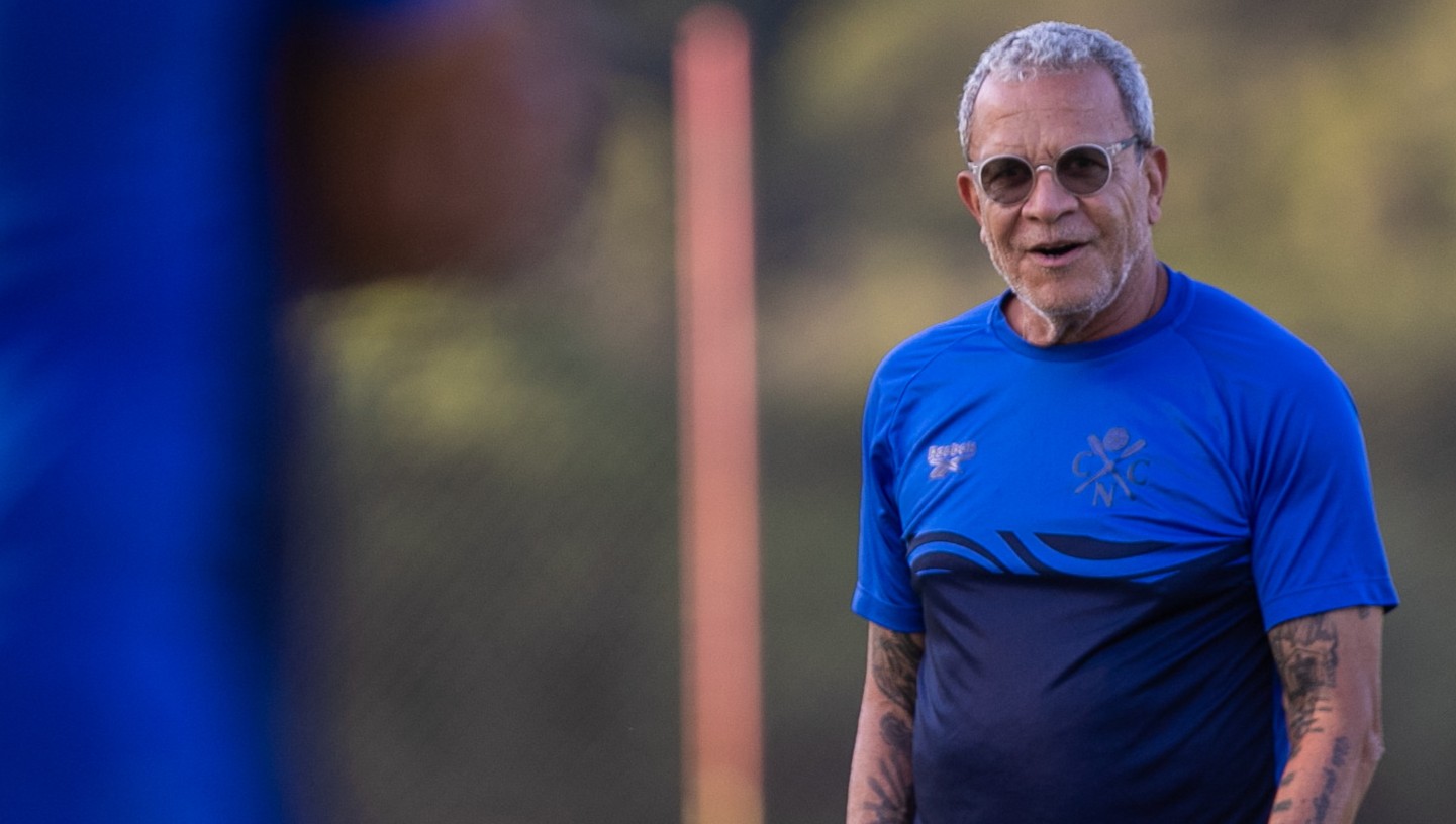 Hélio cobra melhora do Náutico fora de casa e alerta para pressão do América-MG