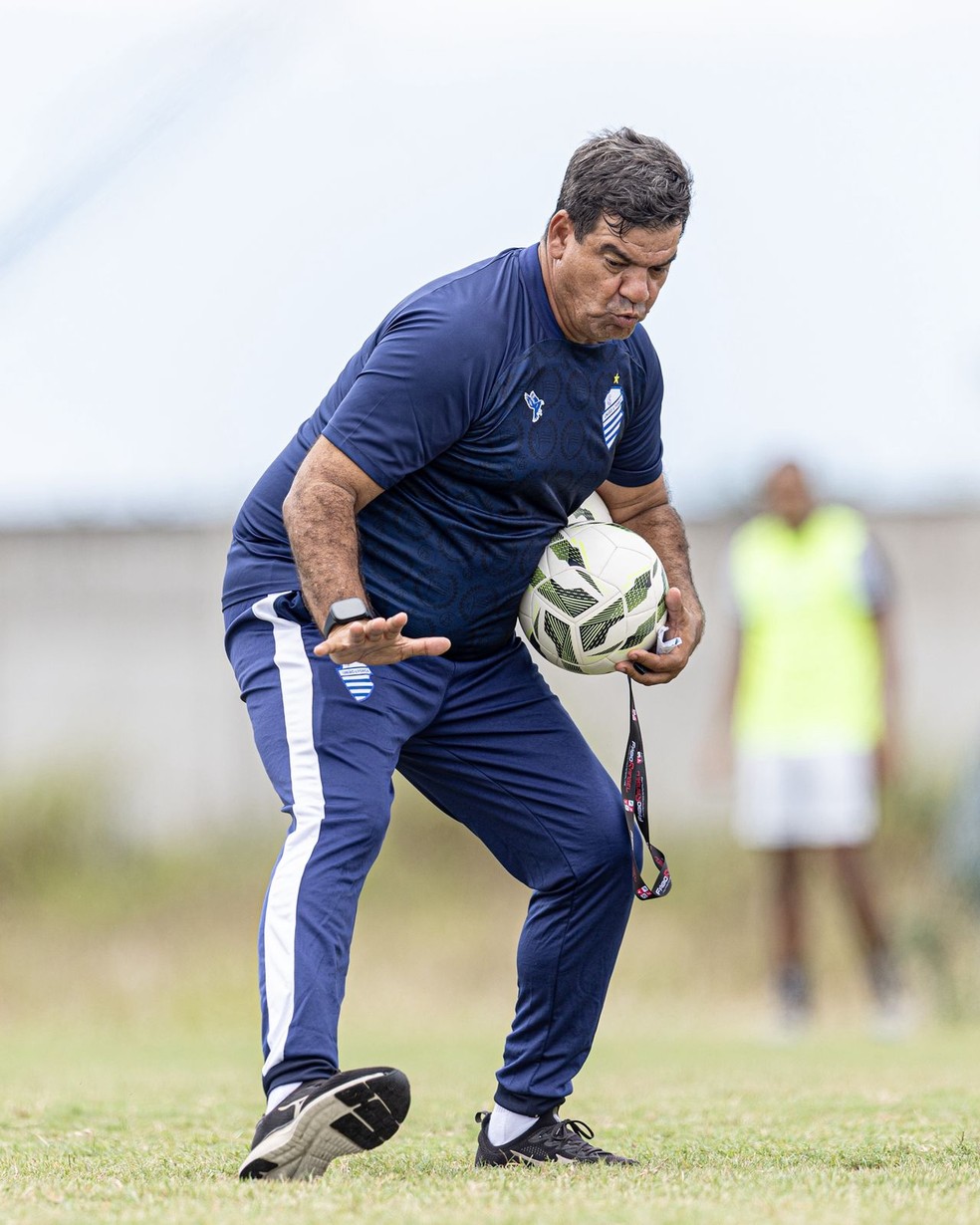 Moacir Júnior, técnico do CSA — Foto: Allan Max/Ascom CSA