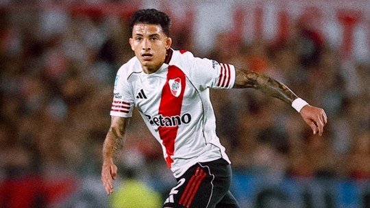 Atlético-MG admite conversas com volante do River Plate e possível saída na zaga