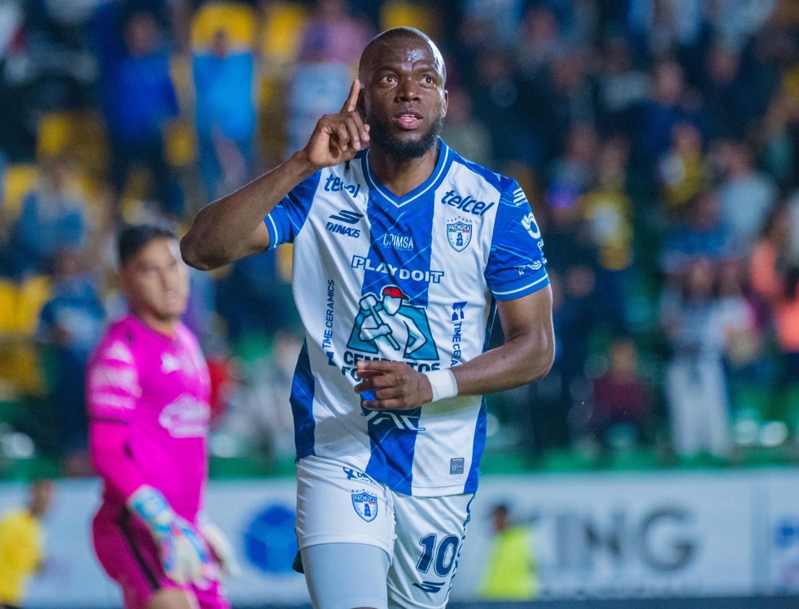 Como a saída do futebol brasileiro impulsionou Enner Valencia, capitão do Equador