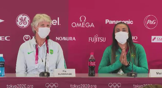 Pia faz mistério sobre escalação para estreia contra a China e ressalta ...