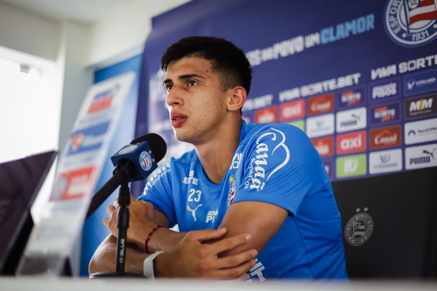 Sanabria elogia o futebol brasileiro após estreia pelo Bahia
