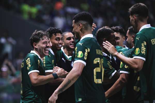 Palmeiras estreia com vitória tranquila e controle do elenco no primeiro jogo.