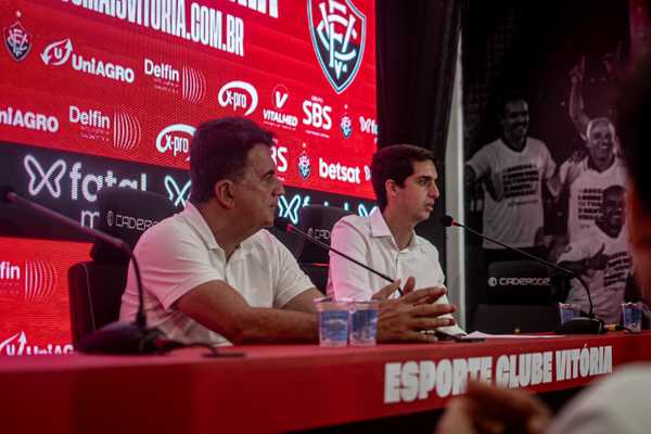 Presidente do Vitória cobra punição ao Corinthians e critica 