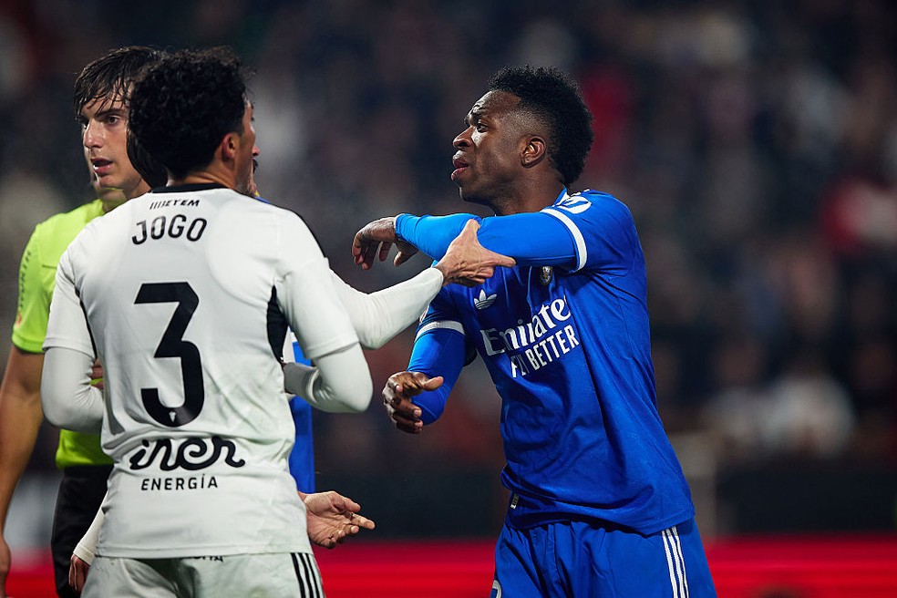 Vini Jr. em ação em Albacete x Real Madrid — Foto: Getty Images