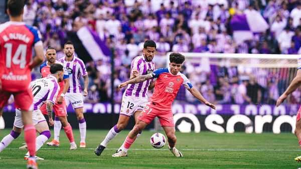 Cruzeiro avalia possível venda de Oliveira ao Valladolid e define futuro zagueiros.