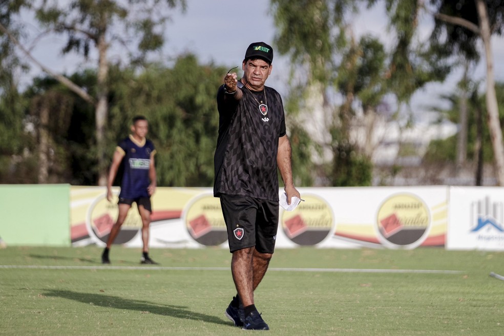 Moacir Júnior, técnico Botafogo-PB — Foto: Cristiano Santos/Botafogo-PB