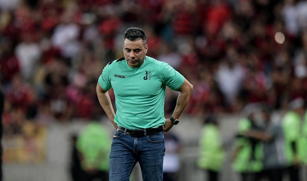 Técnico Jair Ventura, que trabalhou por último no Juventude, está de volta ao Goiás — Foto: Thiago Ribeiro/AGIF