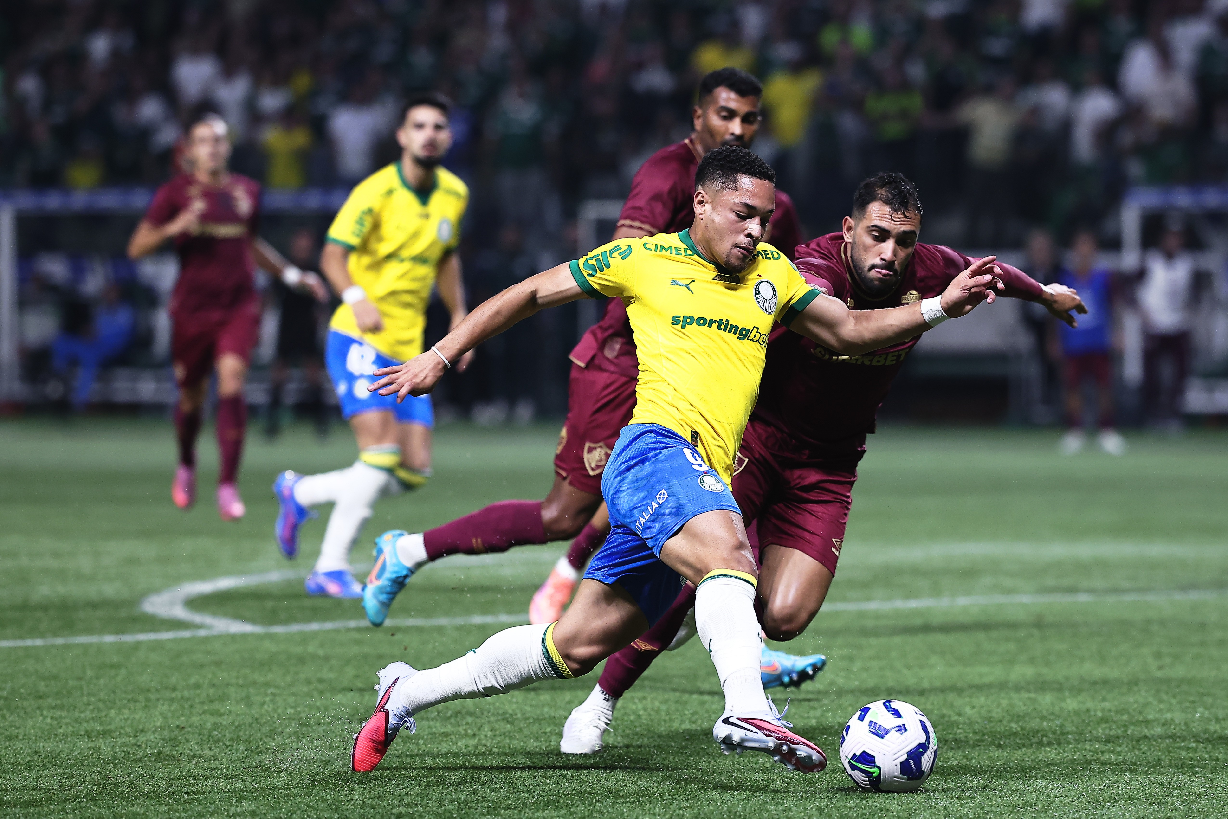 Palmeiras enfrenta crise e acende alerta no ataque: mais de 340 minutos sem marcar gols