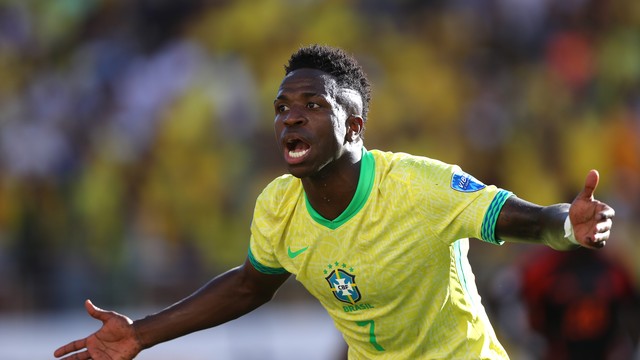 Vinicius Junior em Brasil x Colômbia