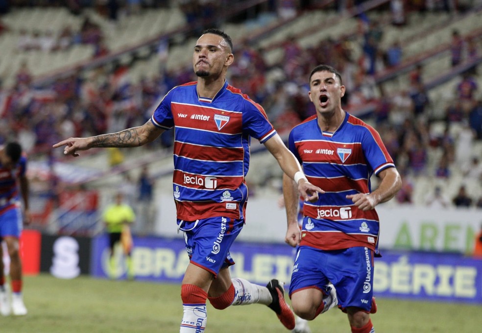 Luiz Fernando em Fortaleza x Londrina — imagem de jogo