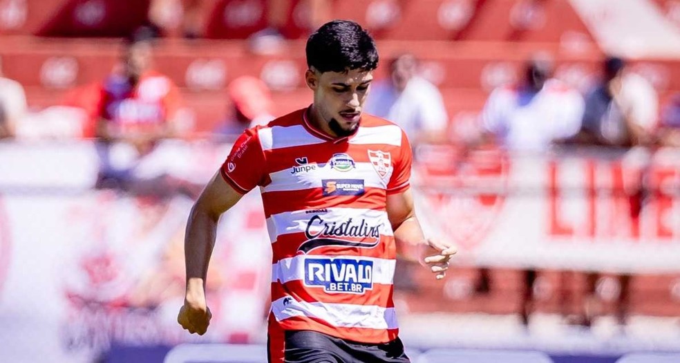 João Vitor é anunciado no elenco do Elefante — Linense anuncia