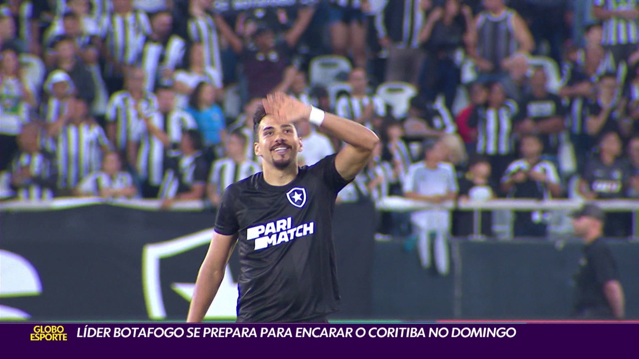 Líder Botafogo se prepara para encarar o Coritiba no domingo