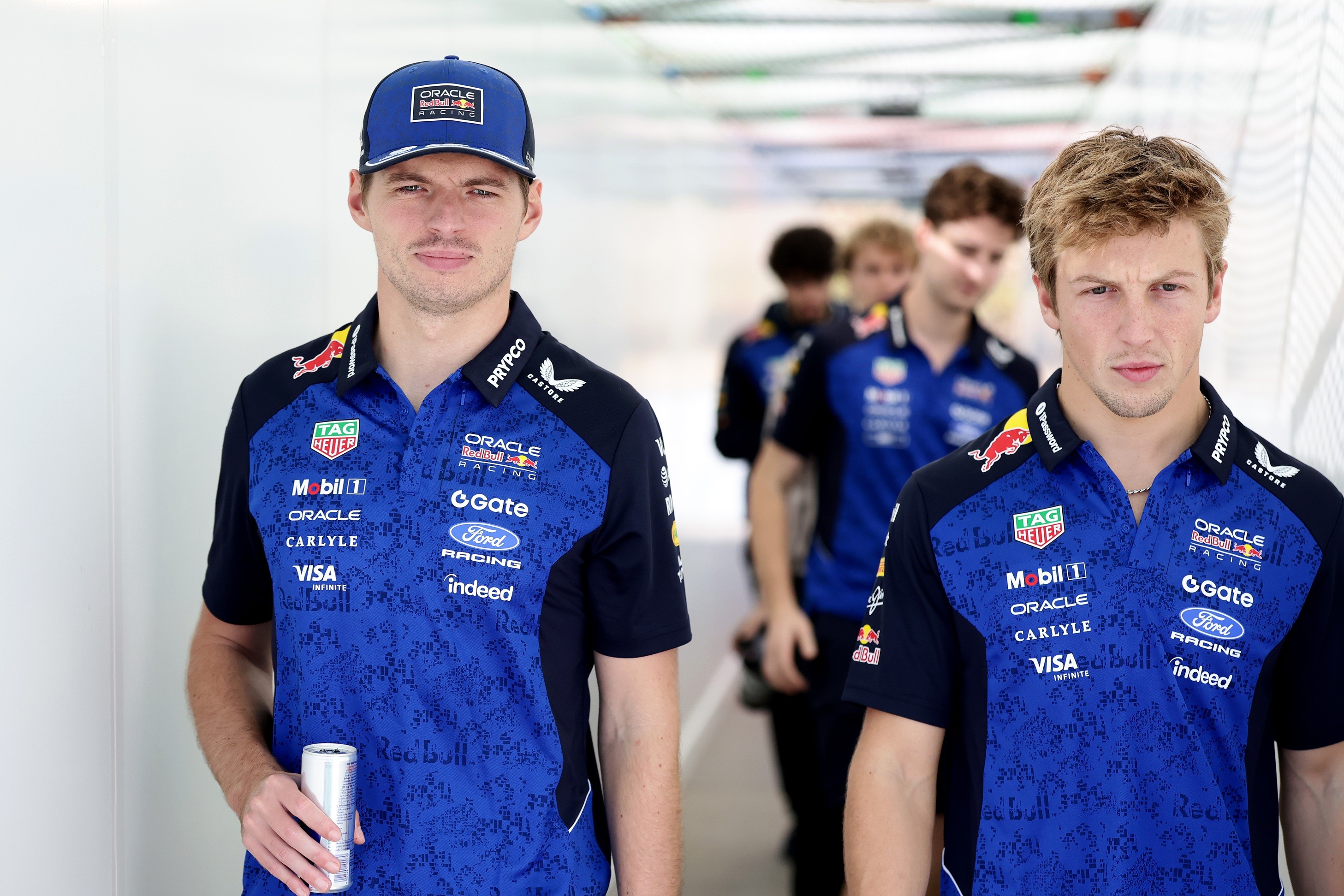 Entenda: Verstappen e Lawson são punidos após toque em treino no GP do México