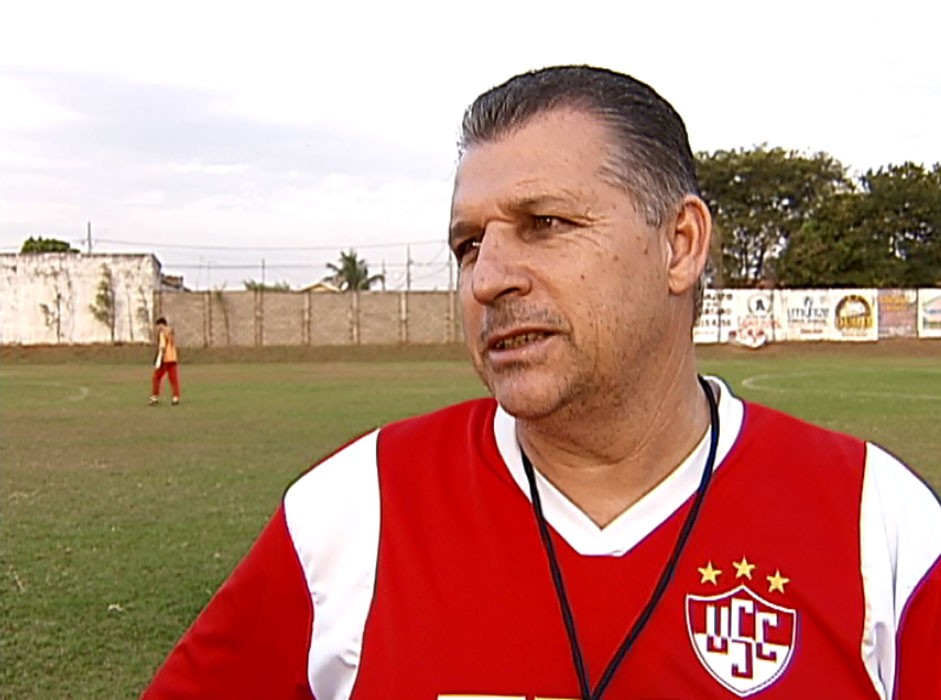 Títulos, acessos e identificação: conheça a trajetória de Zé Humberto