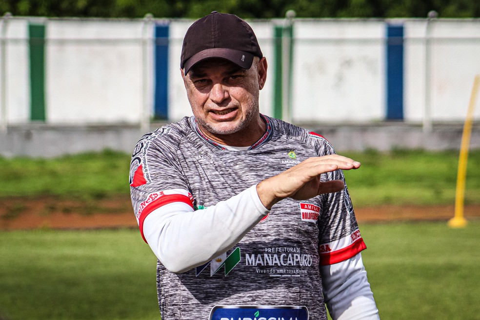 Maurinho Fonseca, técnico do Princesa do Solimões — Foto: Fernando Vasconcelos/Agência Esportiva LB