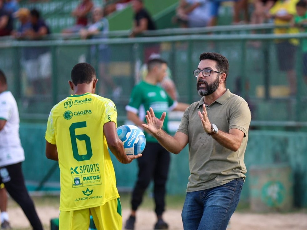 Rodrigo Fonseca e Arthurzinho no jogo contra o Pacajus � Foto: �der Souza / Nacional de Patos
