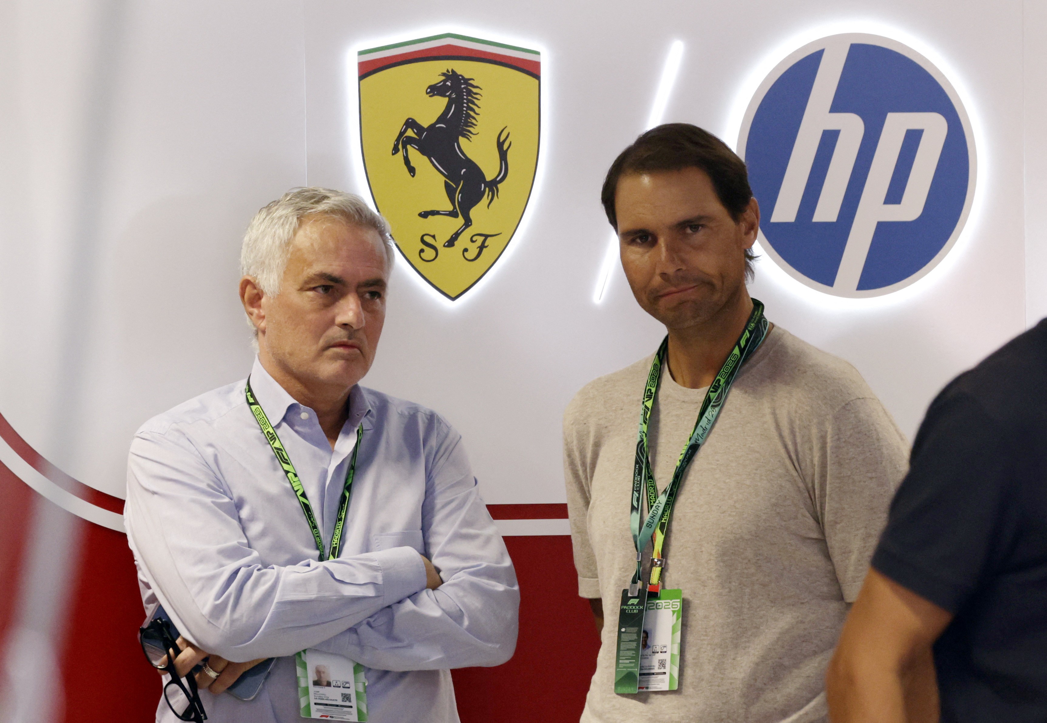 Vini Jr e Virginia Fonseca chegam juntos ao GP da Espanha de F1; veja