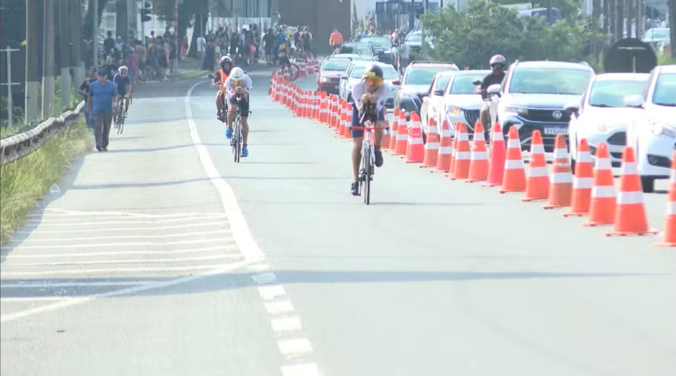 Competição do Ironman em Curitiba — Foto: RPC