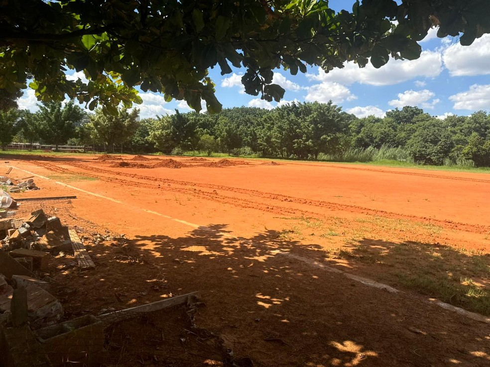 Campo do Aliança após demolição — Foto: Ulisses Lopresti