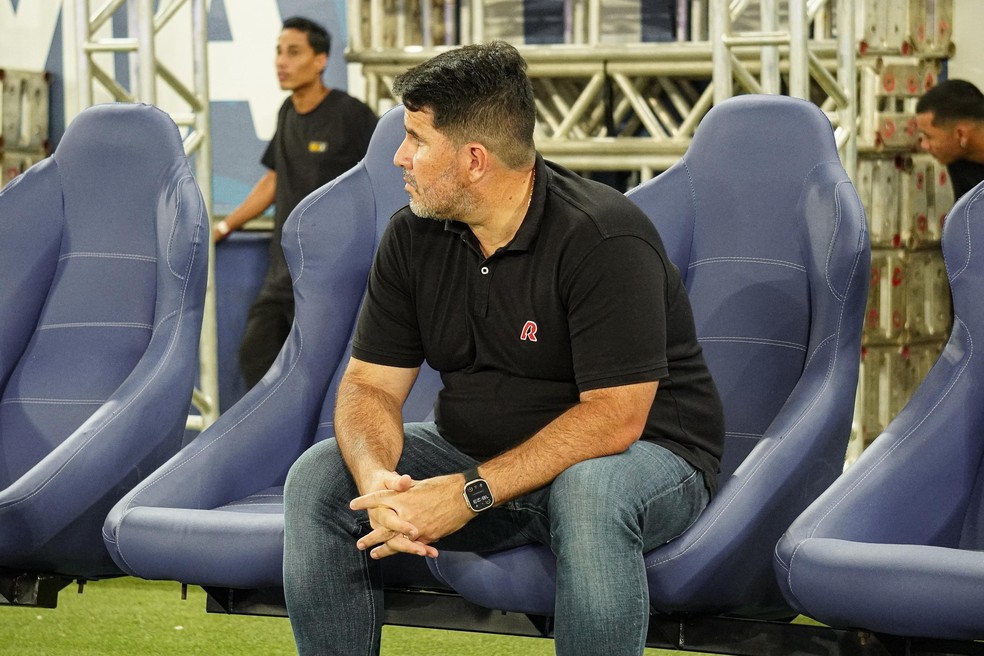 Eduardo Barroca, técnico do CRB, mudou o time na derrota para o Cuiabá — Foto: Lucca Morais/ASCOM CRB