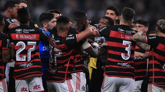 Yuri Alberto, do Corinthians, e Alcaraz, do Flamengo, são suspensos por confusão; veja penas - Foto: (Ettore Chiereguini/AGIF)