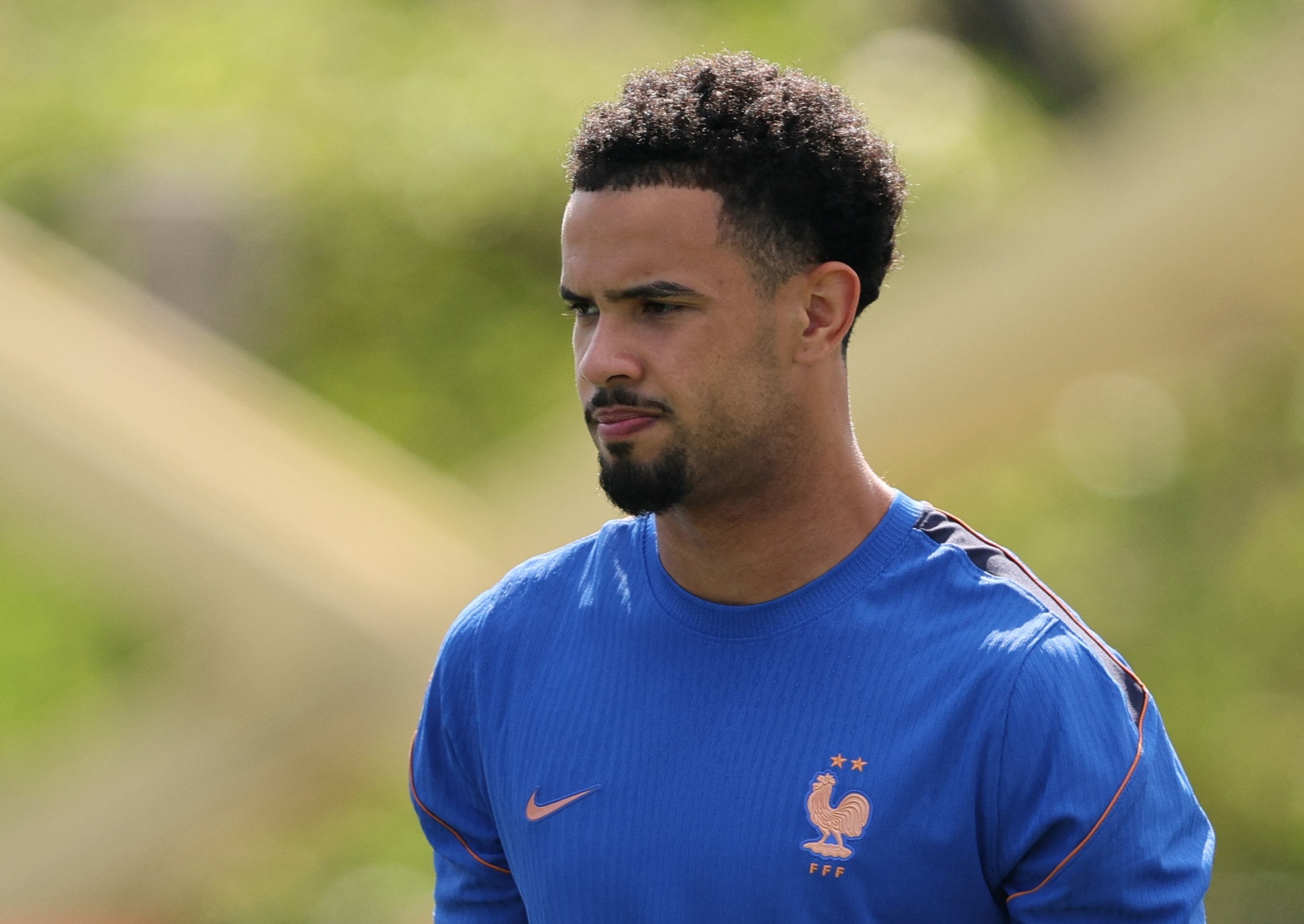 Campeão da Champions pelo PSG, ainda não jogou na Copa e vive frustração na França, diz jornal