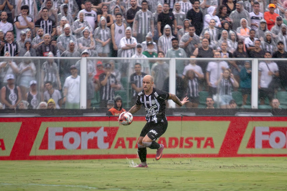 Silvinho no clássico - Silvinho retorna