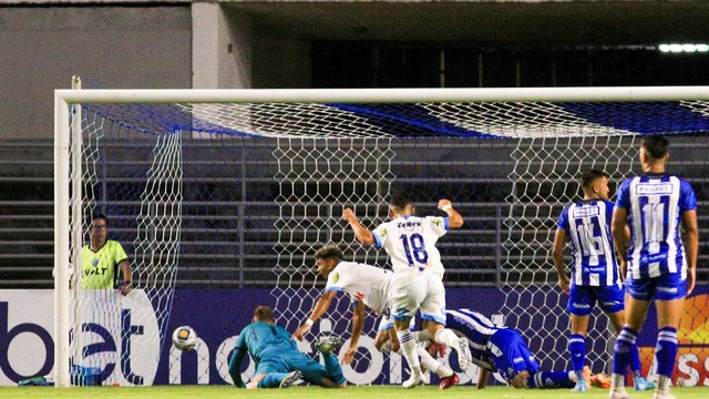 Contra o CSA, Willian Anicete marca aos 48 do segundo tempo para o Iguatu